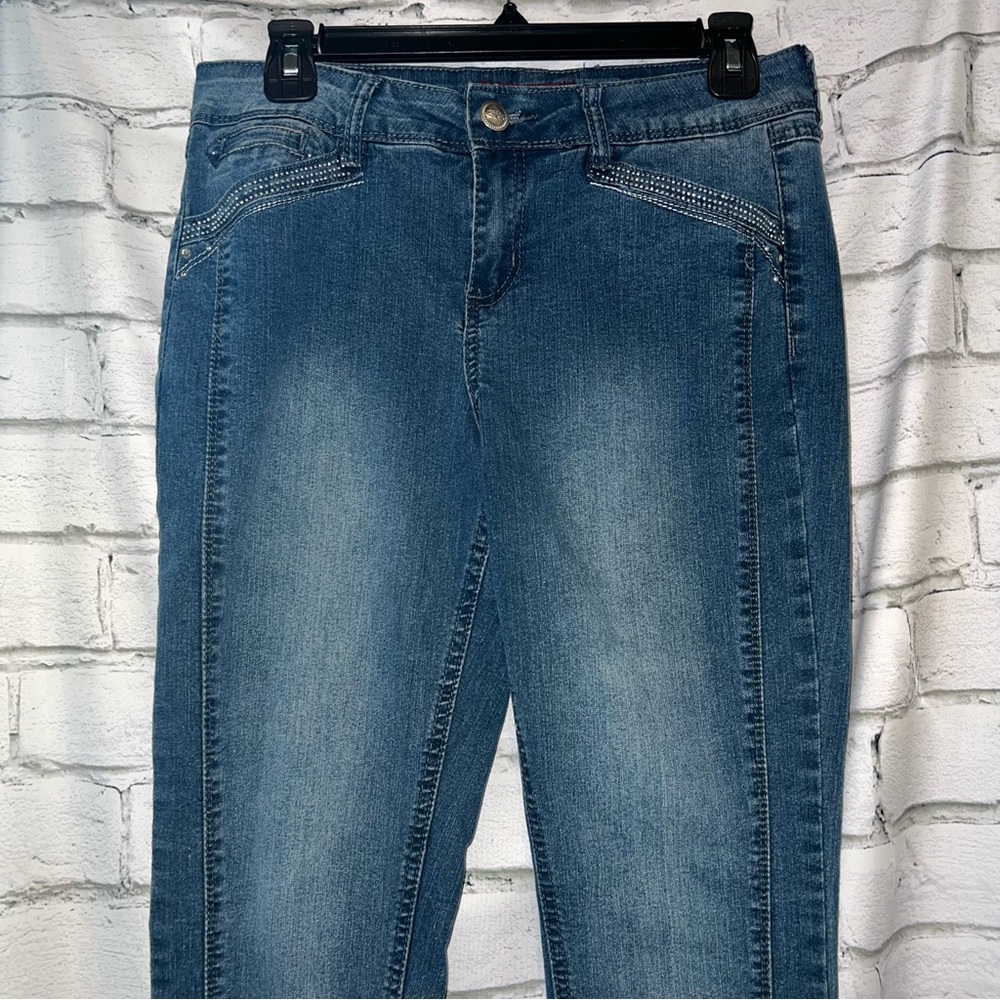 One 5 One Ladies Medium Wash Denim Skinny Jeans w/ Bedazzled Button Details, 6